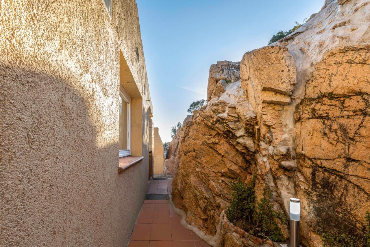 Villa Esmeralda - Free Wifi - With Swimming Pool Коста Парадизо Екстериор снимка